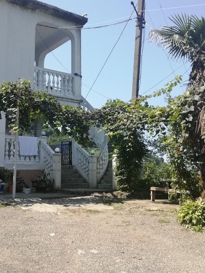 קבריאטי Geno Guest House מראה חיצוני תמונה