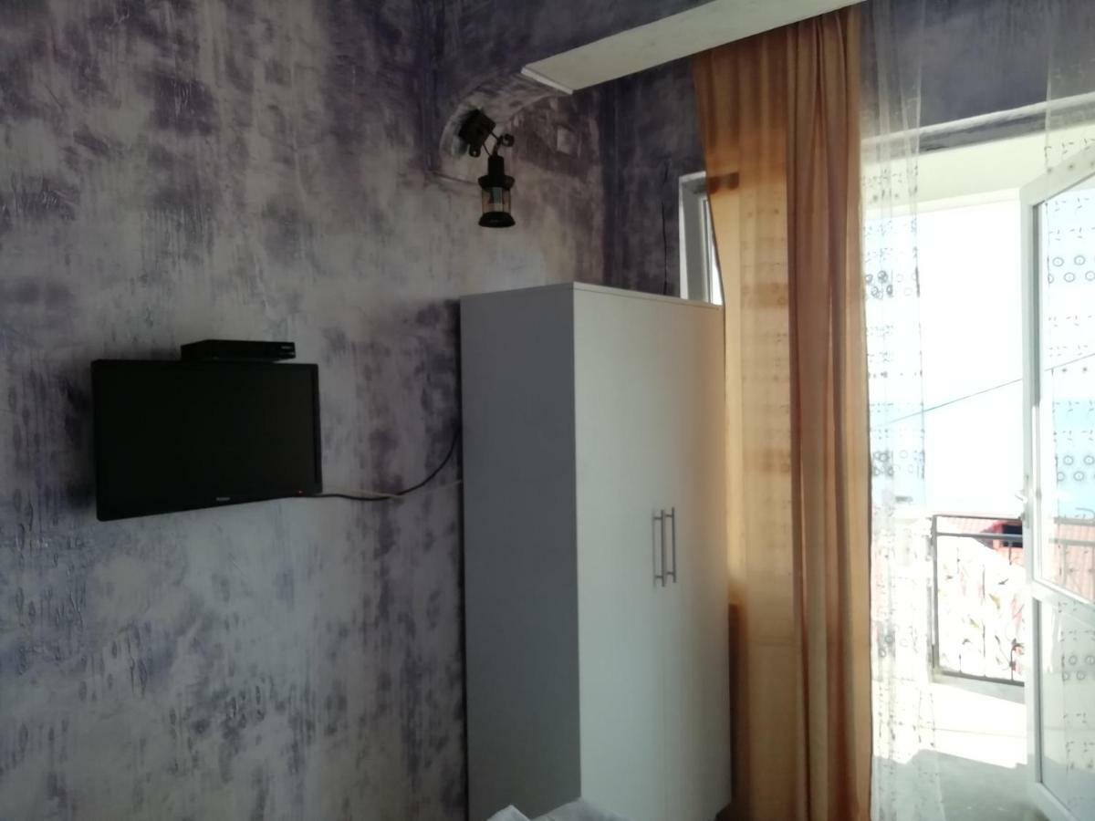 קבריאטי Geno Guest House מראה חיצוני תמונה