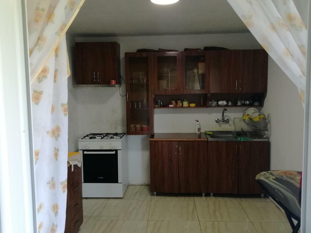 קבריאטי Geno Guest House מראה חיצוני תמונה