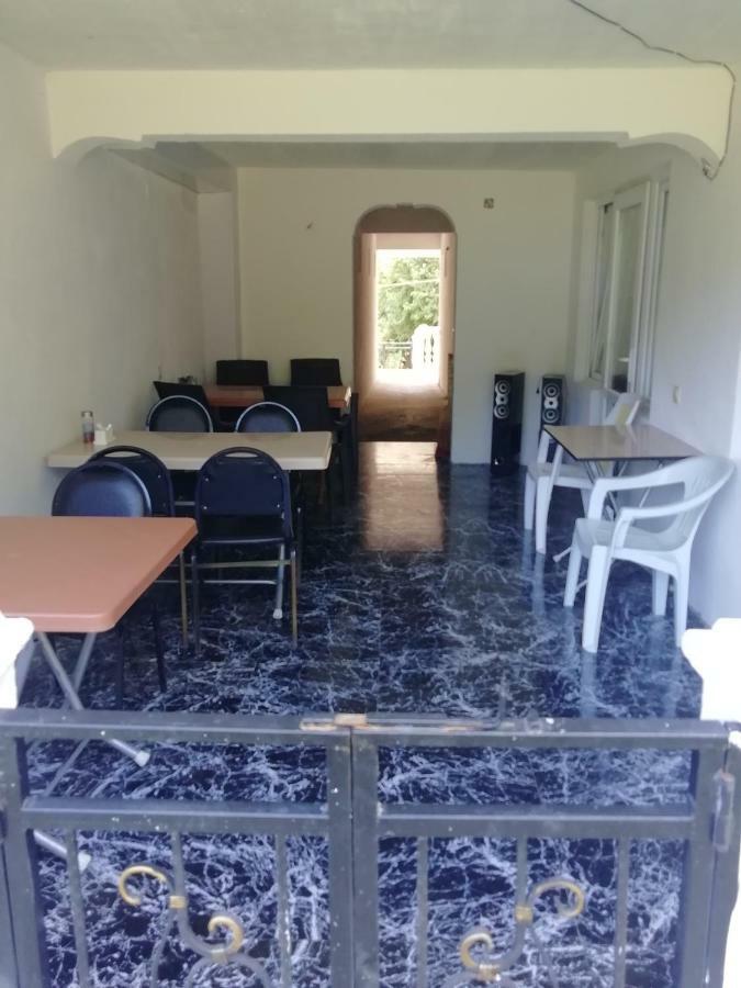 קבריאטי Geno Guest House מראה חיצוני תמונה