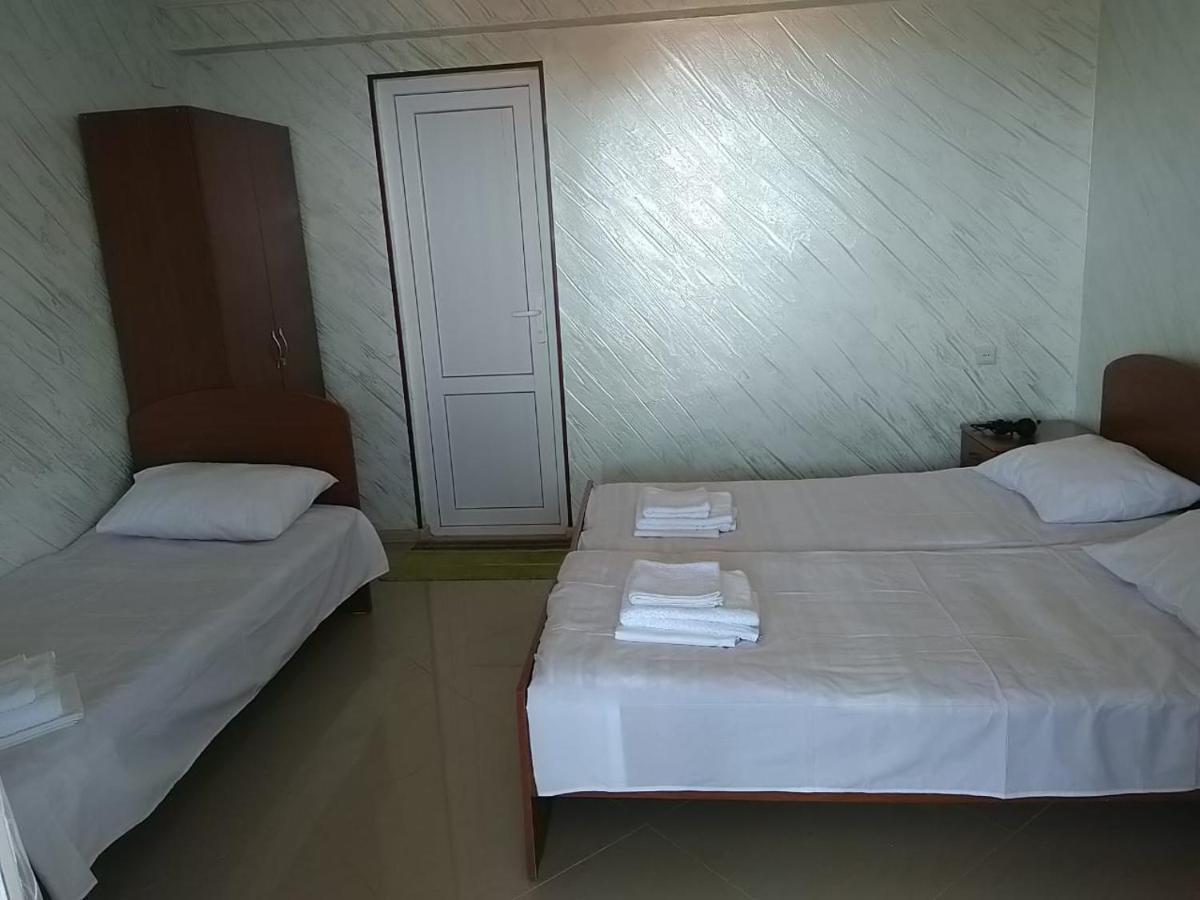 קבריאטי Geno Guest House מראה חיצוני תמונה