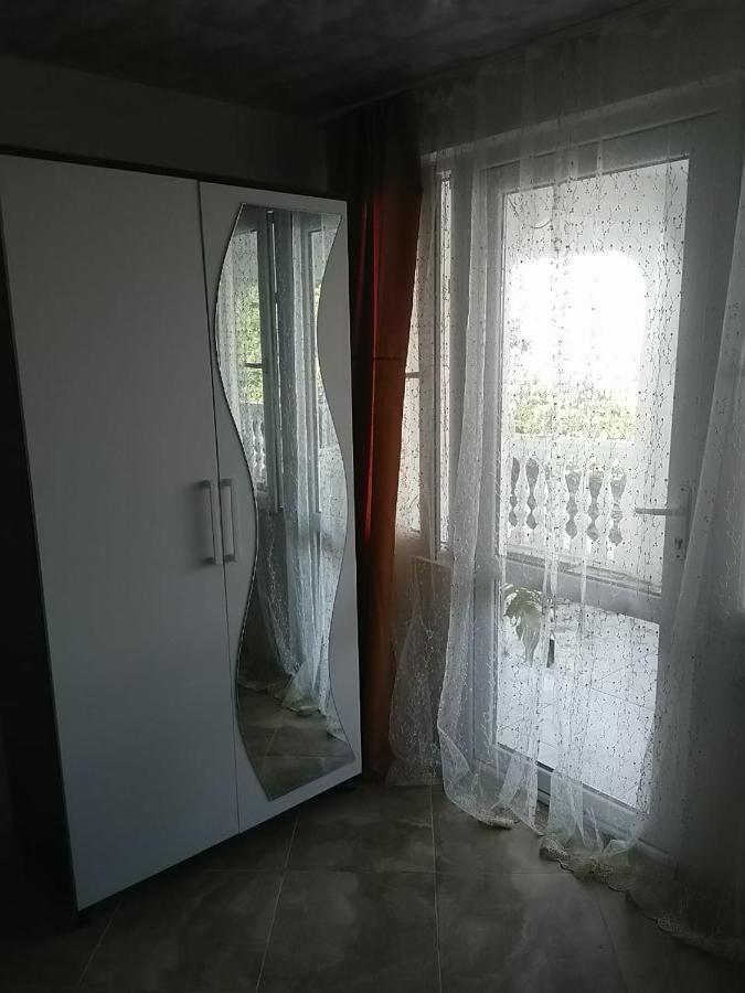 קבריאטי Geno Guest House מראה חיצוני תמונה