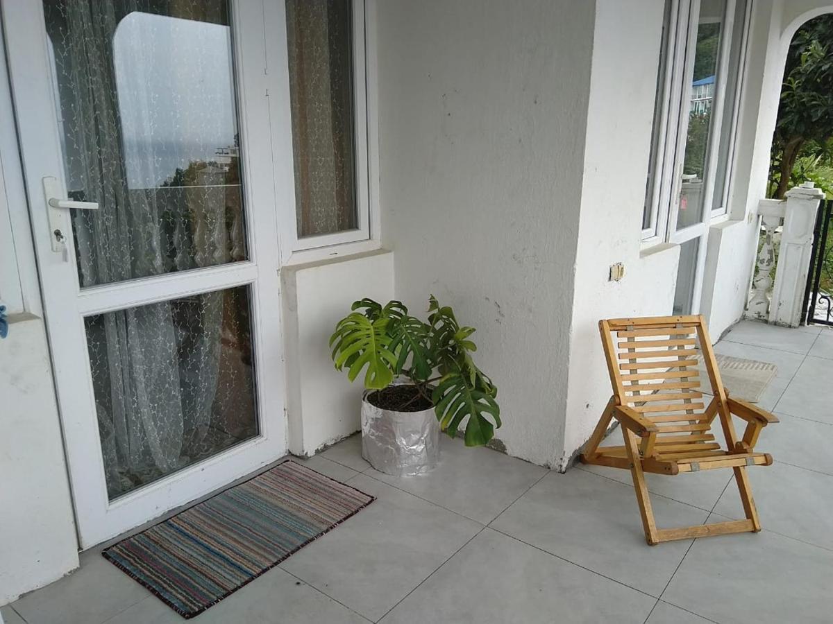 קבריאטי Geno Guest House מראה חיצוני תמונה